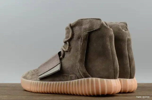 hype adidas Boost Light 750 Yeezy Brown BY2456 0327